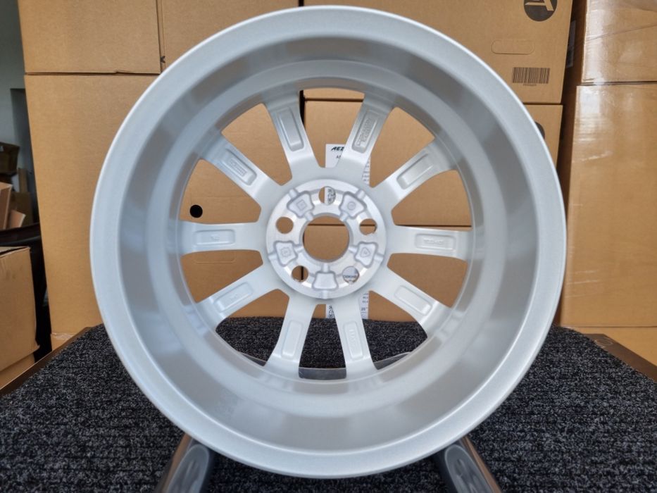 Felgi 15 " Mazda Mazda2 Hybrid XP210 [2021-obecnie) Nowe alu Srebrne