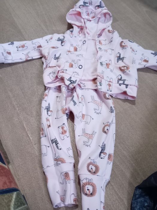 Одяг для дівчинки