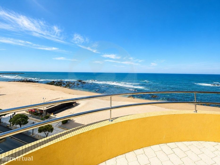 T3 Duplex c/ Terraço em 1ª Linha de Mar na Póvoa de Varzim