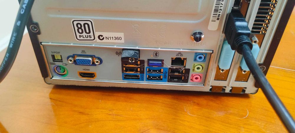 Mini komputer itx AMD A8 5800K 8GB Grafika Asus R7 250X 2GB sprawny