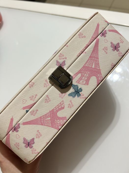 Шкатулка для украшений