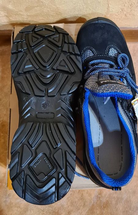 Ботинки-спец обувь