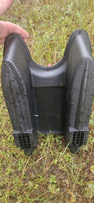 RidgeMonkey Hunter 750 Bait Boat Łódka zanętowa