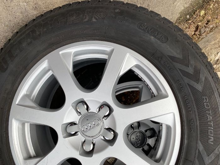 Колеса  диски Титановые гума зима R17 235/65 ET 37 Audi Q5 8R0601025E
