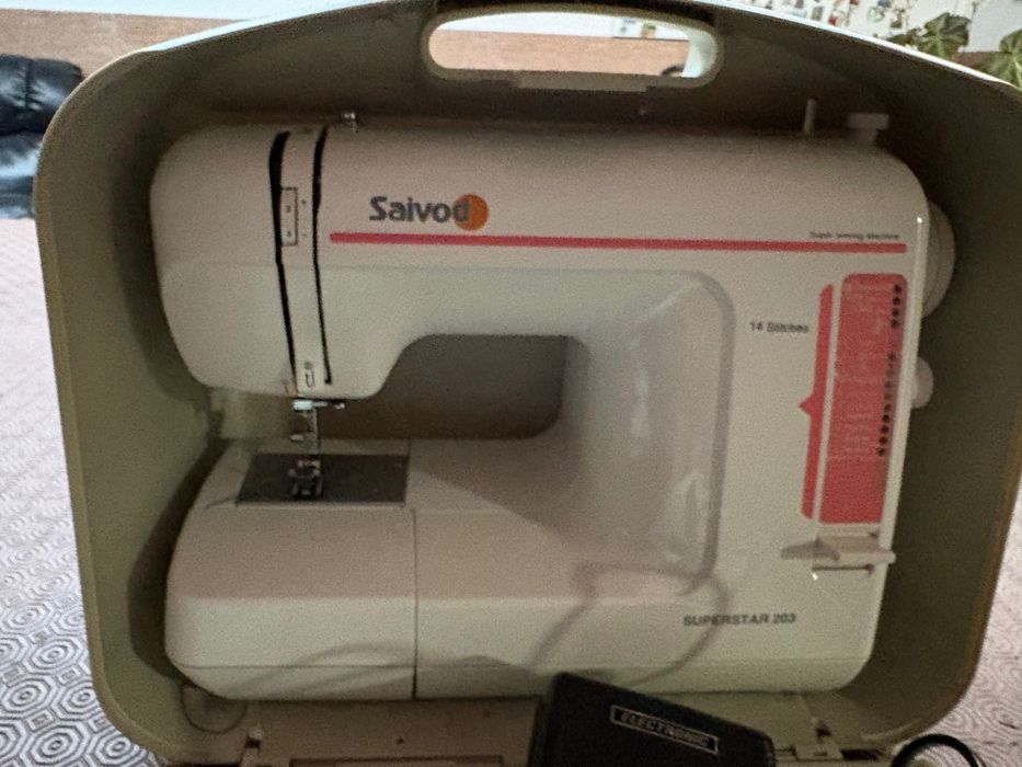 Máquina de costura