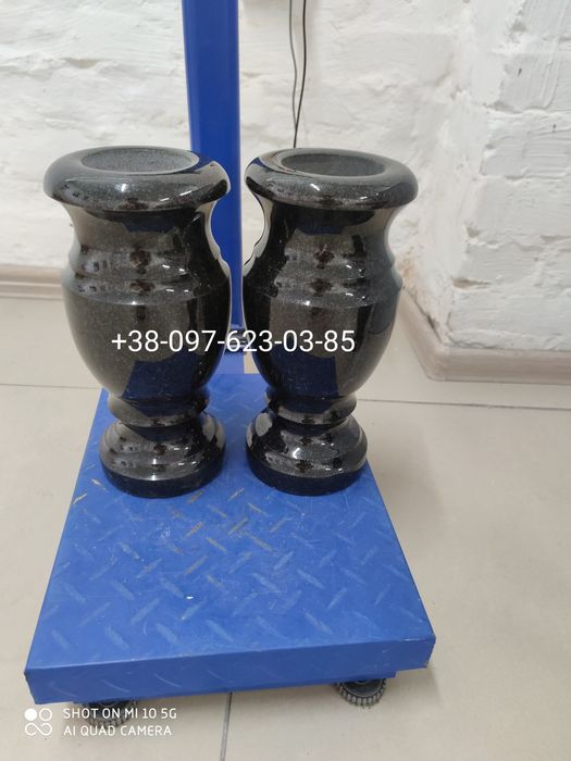 Вазы   гранитные