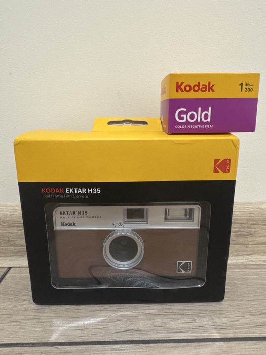 Плівковий фотоапарат Kodak Ektar H35 Half Frame Brown+плівка