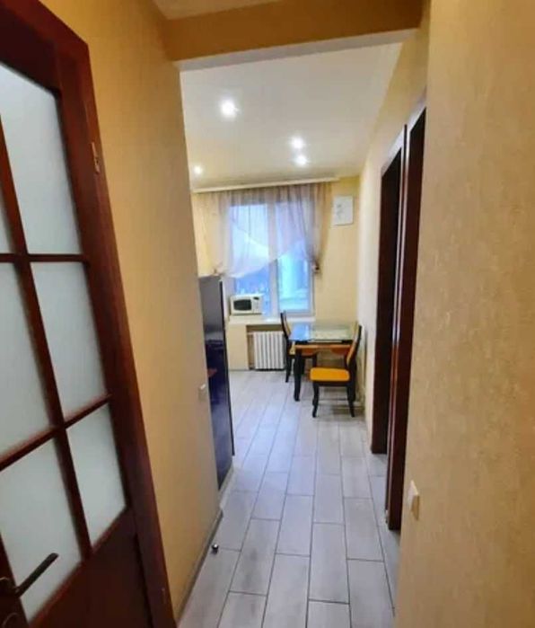 2 кім в ЦЕГЛІ з кухнею 10 м2 район НЕЗАЛЕЖНОСТІ (ТИТОВА) (717257)