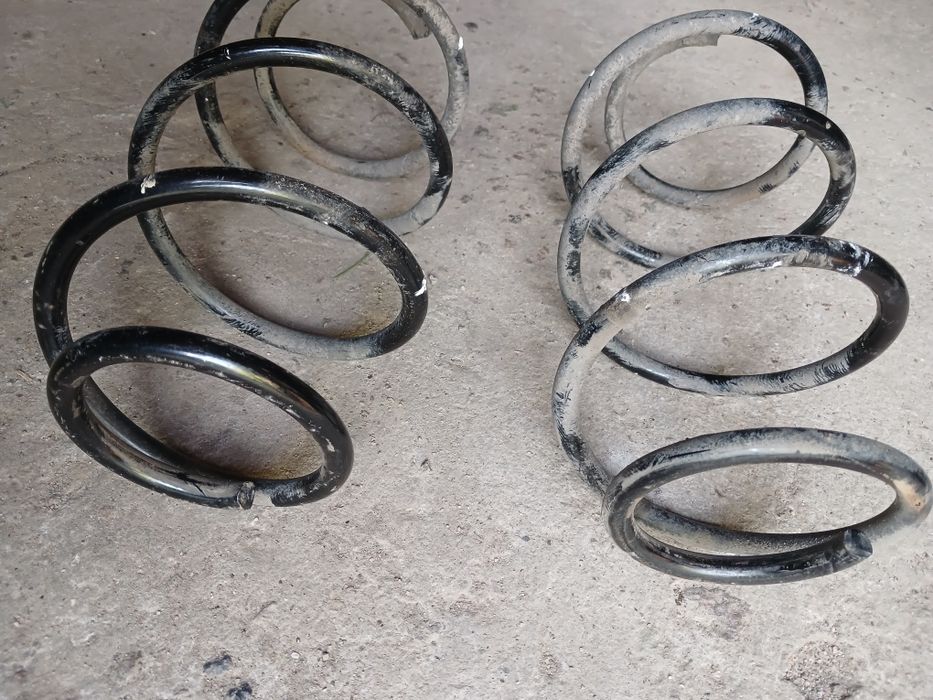 Продам передні пружини Hyundai i30FD