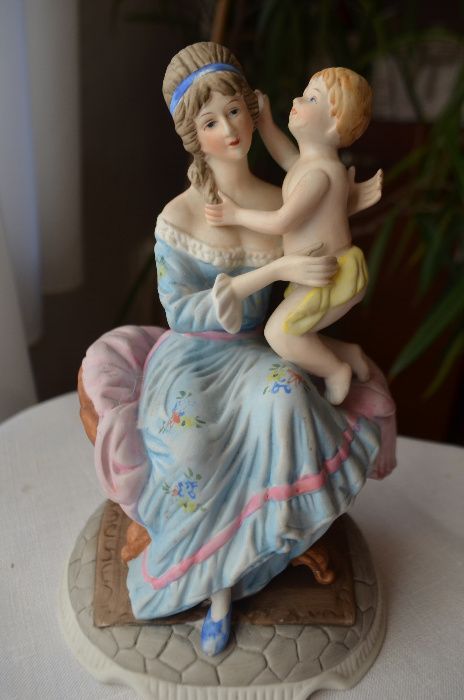 figurka biskwit matka z dzieckiem