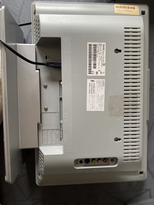 TV - Televisor Philips 15PF4121/01 — A Funcionar