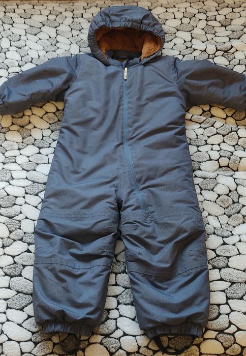 Продам зимовий  комбінезон.