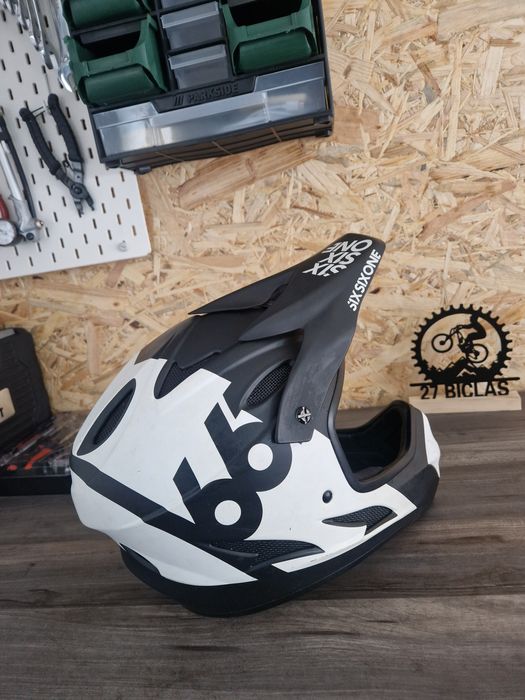 Capacete 661    .
