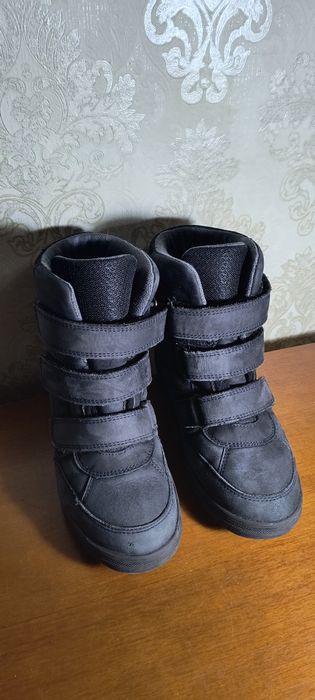 Зимові шкіряні черевики (чоботи) 33 розмір