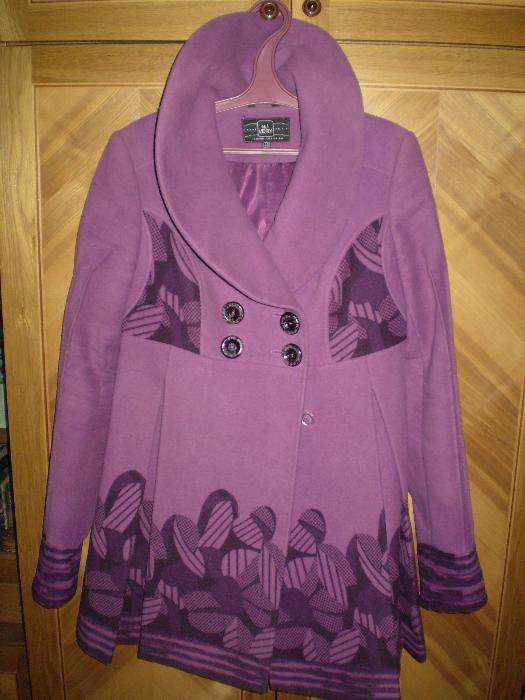 Продам новое демисезонное красивое пальто "NUI VERY" (размер 46)