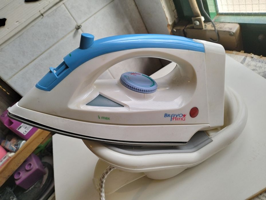 Ferro de engomar a vapor sem fios