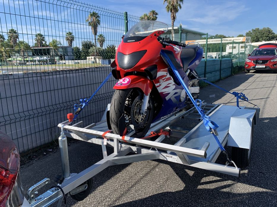 Aluguer de atrelado motas