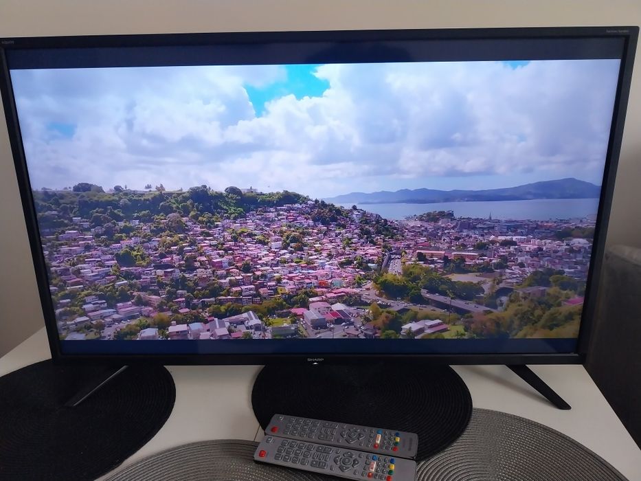 Telewizor Sharp ze smartem