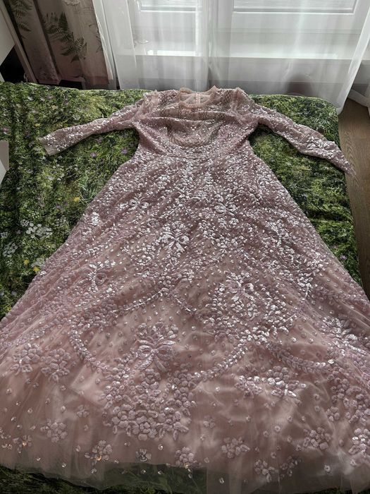 Suknia Ślubna Needle & Thread  Victorian Wreath Gloss Long Sleeve Gown