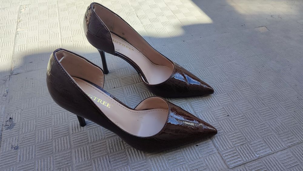 Sapatos salto alto