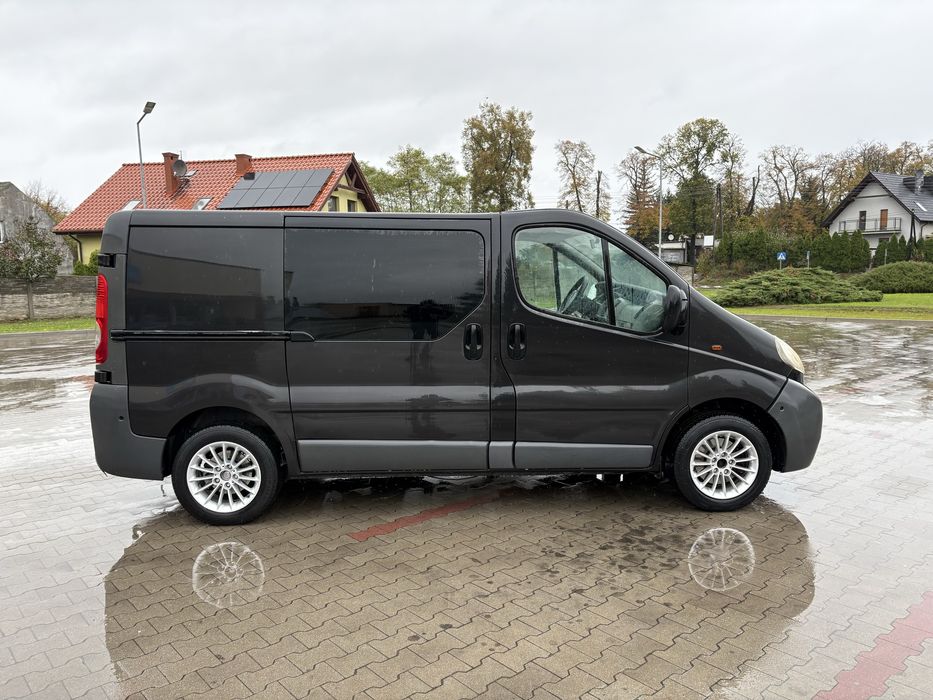 Opel vivaro trafic brygadówka klima