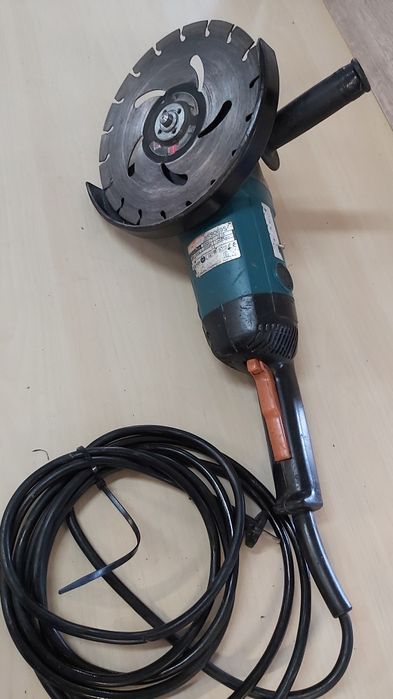 Szlifierka kątowa Makita 230mm 2000W