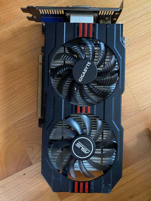 Розпродаж! Непрацююча відеокарта на запчастини або ремонт!