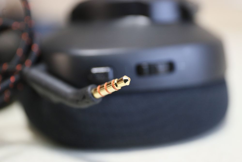 JBL   Наушники проводные