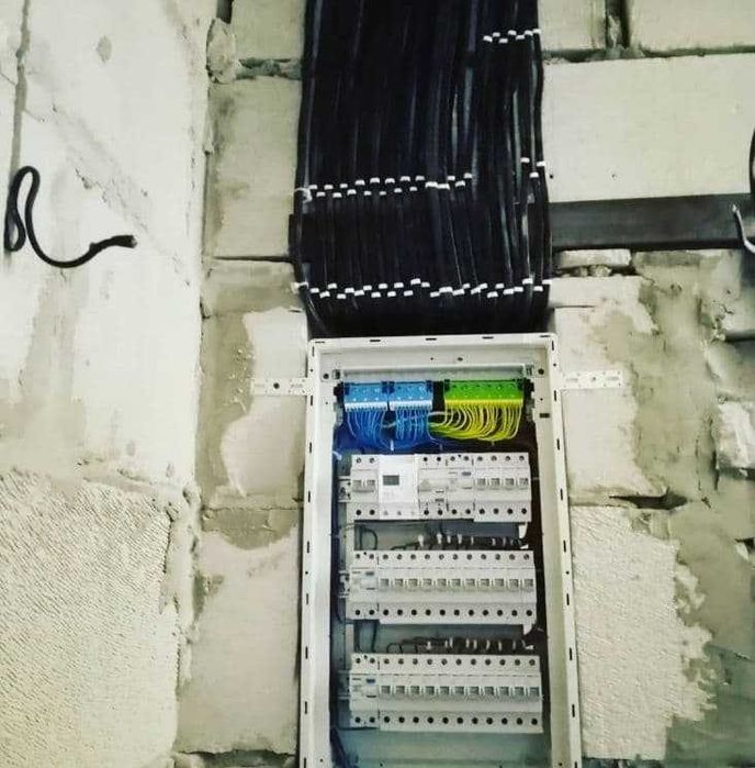 Електрик -Електромонтаж -Підключення інвертора станції