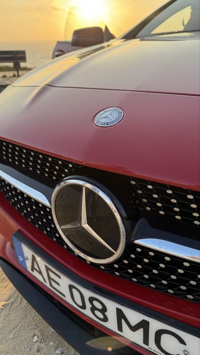 Mercedes CLA 220 Pack AMG | Estaciona Sozinho | CarPlay | Impecável