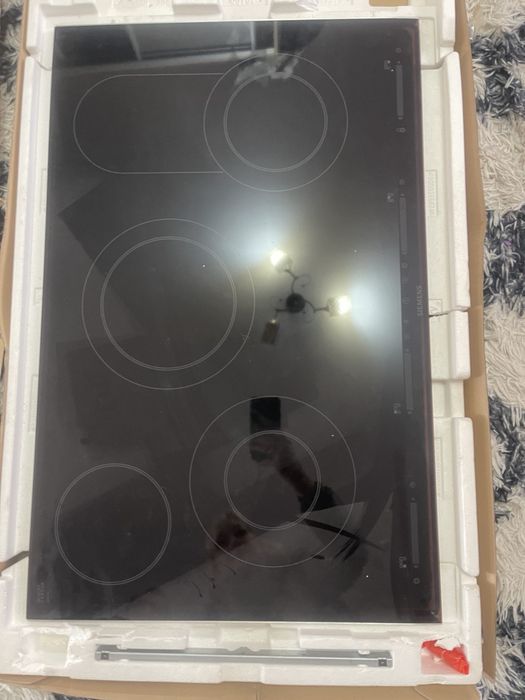 Продам нову електро плиту