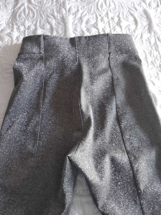 Calças cinza, muito elegantes /H&M Tamanho M/Novas(com portes)