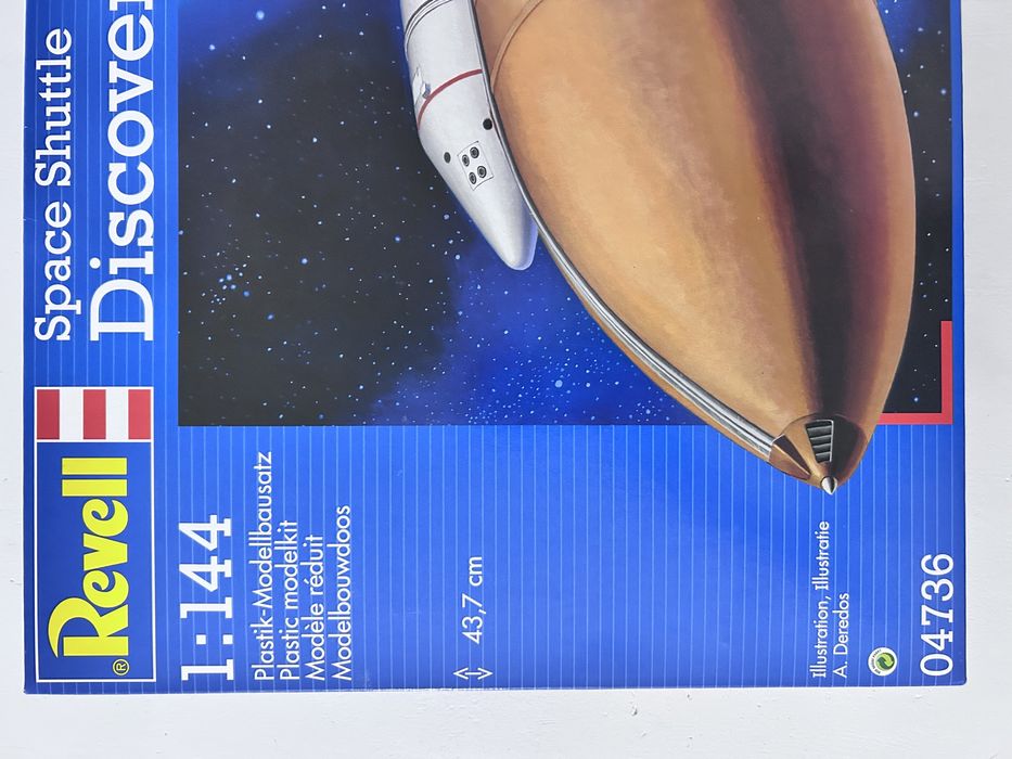 Prom kosmiczny Discovery + booster model do sklejania Revell 04736