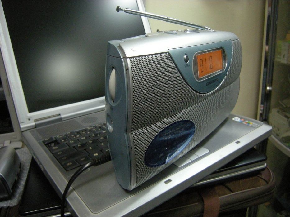 Радіоприймач Grundig