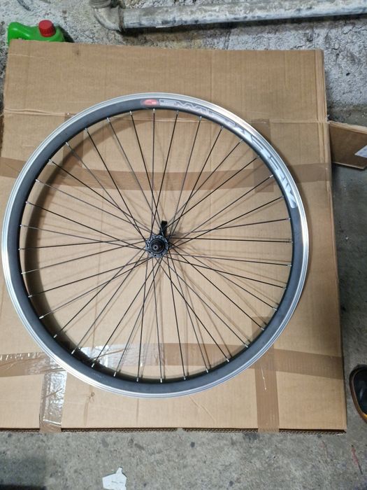 Dwa koła  28" V-BRAKE  kaseta