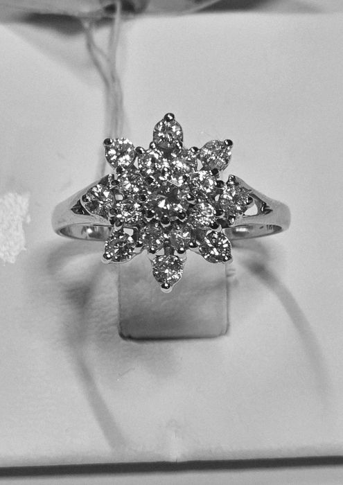 Золота каблучка з  1,01 ct натуральними діамантами