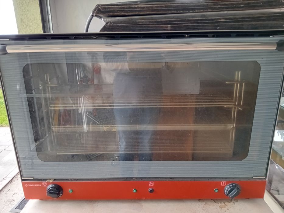 Piec cukierniczy konwekcyjno parowy