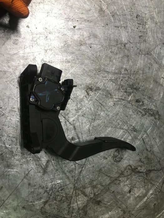 PEDAL ACELERADOR / POTENCIOMETRO MERCEDES VITO / SPRINTER 0281002335