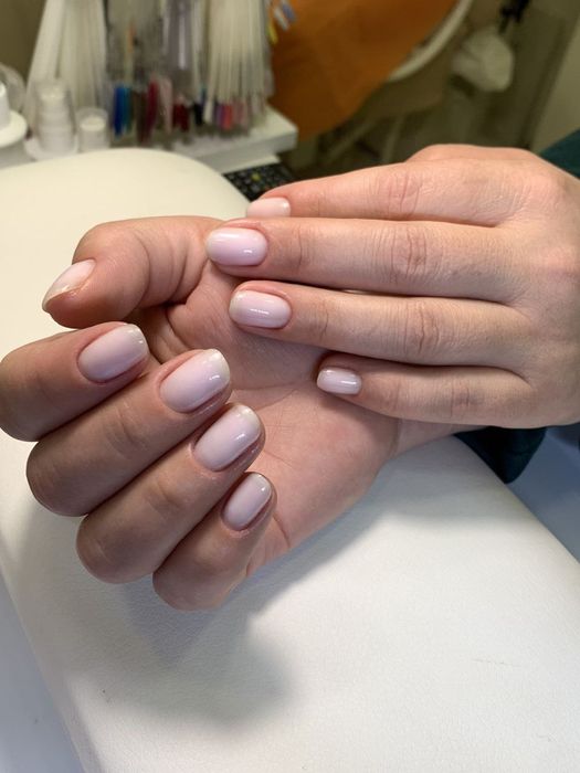 Манікюр та педикюр в с. Крюківщина