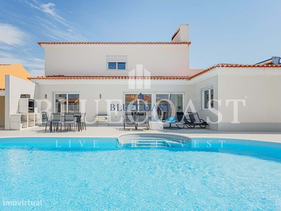 Moradia com Piscina Grande Oportunidade de Investimento, Abaixo do ...