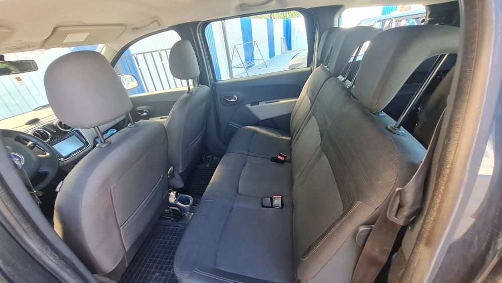 Пасажирські перевезення і допомога в дорозі