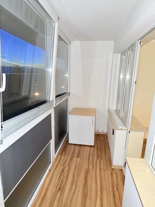 Mieszkanie 2-pokojowe z zabudowanym balkonem jako 3 pokój. - Więcej