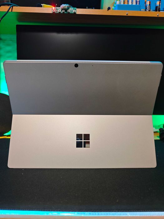 Microsoft Surface Pro 864284427606659121