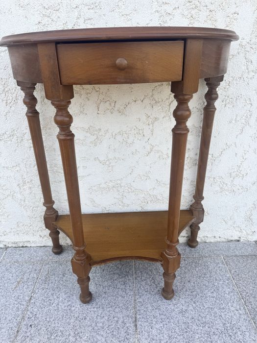 Mesa de Madeira Vintage! Ideal para dar um toque rústico a um novo espaço