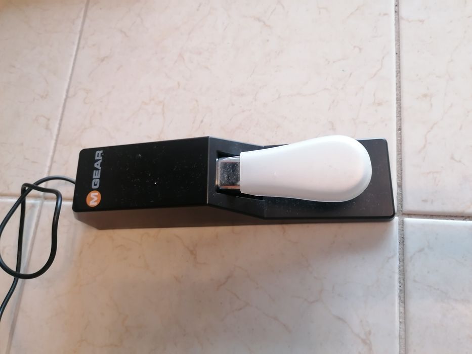 Piano elétrico  | Música