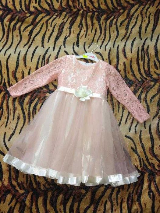 Платя для дівчинки