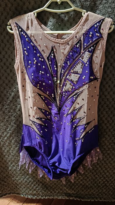 Strój startowy do gimnastyki artystycznej