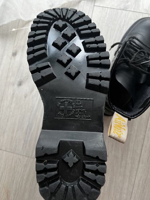 Buty marki dr. Martens, model vegan 1416