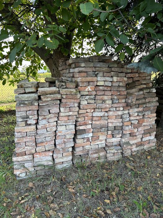 Stara cegła z 1920 roku