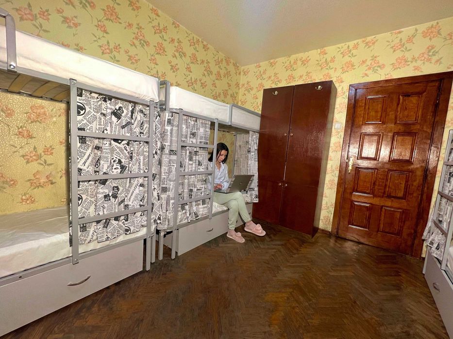 Хостел на Лівобережній, перший поверх, усі зручності!